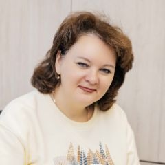 Петухова Елена